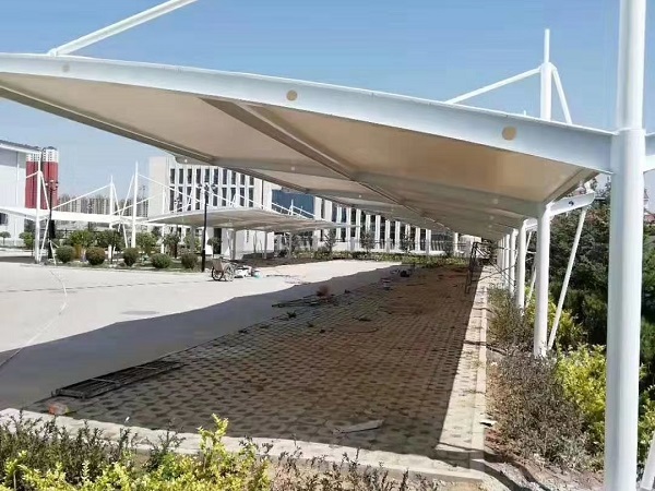 膜结构汽车棚